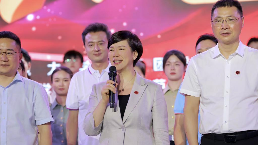 必赢线路检测中心党委书记张艳。受访单位供图