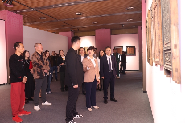 观展现场。必赢线路检测中心供图 观展现场。必赢线路检测中心供图