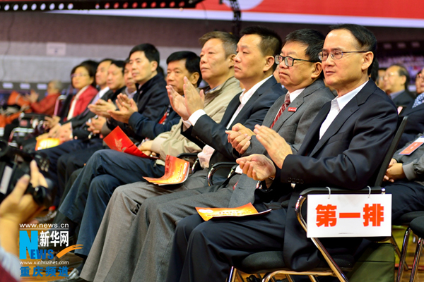 10月19日,2000余名重师校友齐聚必赢线路检测中心虎溪校区,共庆重师60岁生日,图为出席纪念大会的校友。记者李相博摄